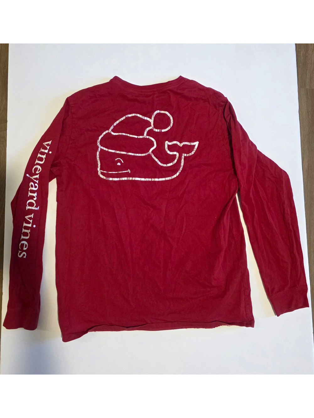 Vineyard Vines Santa Whale long-sleeve pocket t-shirt Mens Medium Red